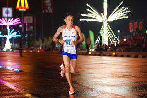 BIB: 4063
                            <button type="button" onclick="openModal(16127089)" class="btn btn-primary btn-sm float-right btn-popup" data-toggle="modal" data-target=".modal-high-quality">
                        <i class="fas fa-shopping-cart"></i> Add to Cart
                    </button>
                                            <button type="button" onclick="isThisMe(16127089, true)" class="btn btn-success btn-sm float-right btn-popup btn-isme hidden" data-toggle="tooltip" data-placement="bottom" title="นี่คือรูปของคุณใช่ไหม คลิกที่นี่เพื่อเอาเข้าอัลบั้ม">
                        <i class="fas fa-plus"></i> Add to album
                    </button>
                    <button type="button" onclick="isThisMe(16127089, false)" class="btn btn-warning btn-sm float-right btn-popup btn-isnotme hidden">
                        <i class="fas fa-ban"></i> Remove from album
                    </button>